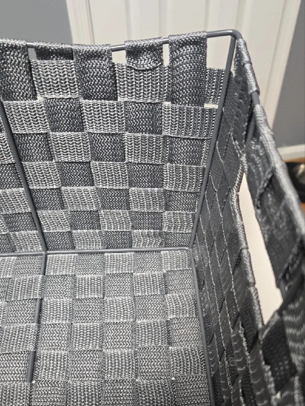 N/A gray woven